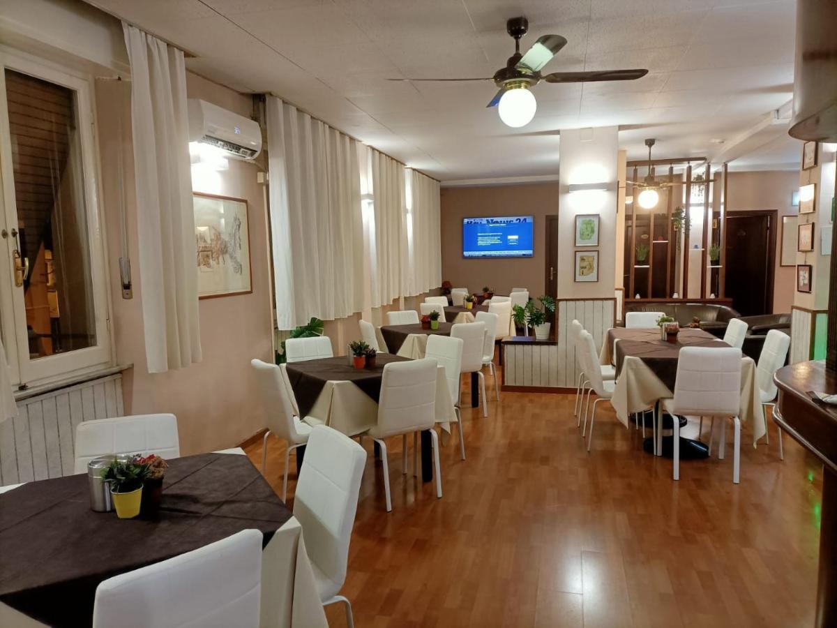 Giappone Inn Parking Hotel Livorno Ngoại thất bức ảnh