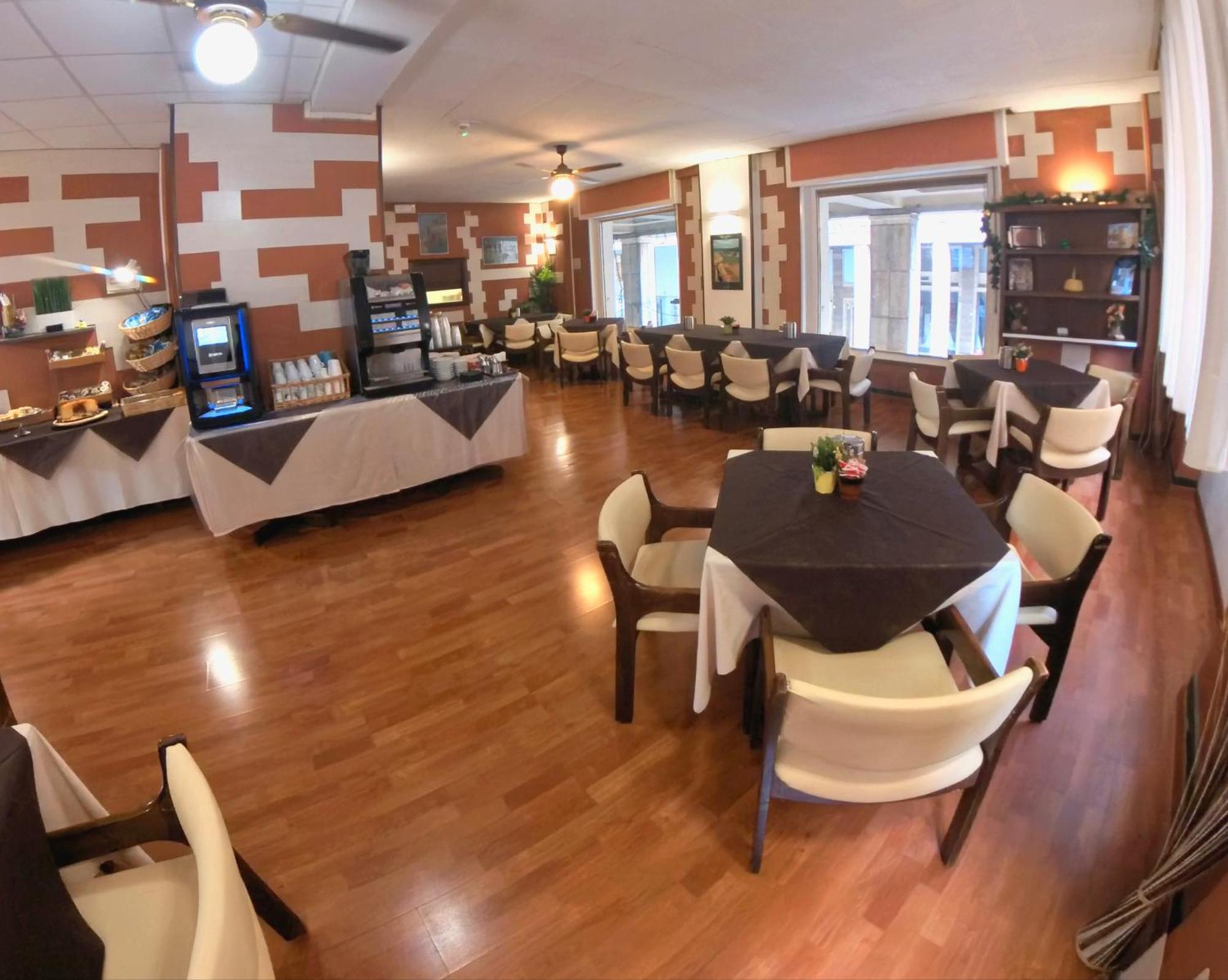 Giappone Inn Parking Hotel Livorno Ngoại thất bức ảnh