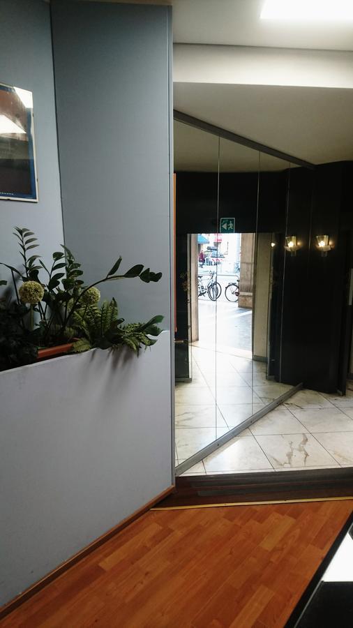 Giappone Inn Parking Hotel Livorno Ngoại thất bức ảnh